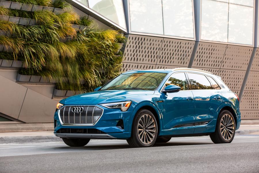  Audi e-tron 55 Quattro 2019 года  (NA) (фото 30 из 40)